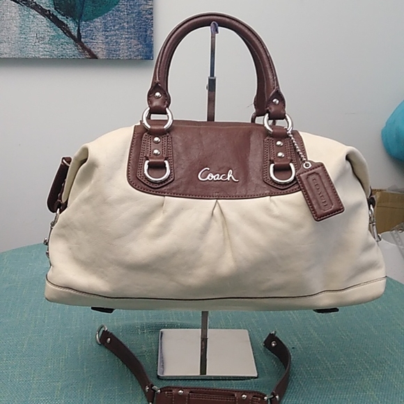 Coach Handbags - Coach Purse